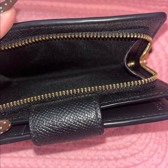 Coach Medium Corner Zip Wallet in Black with Gold Hardware - Picture 5 of 6